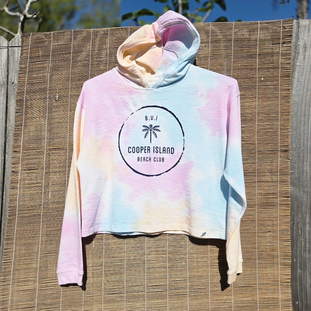 Tie-dye cropped hooded sweatshirt with the "B.V.I Cooper Island Beach Logo M